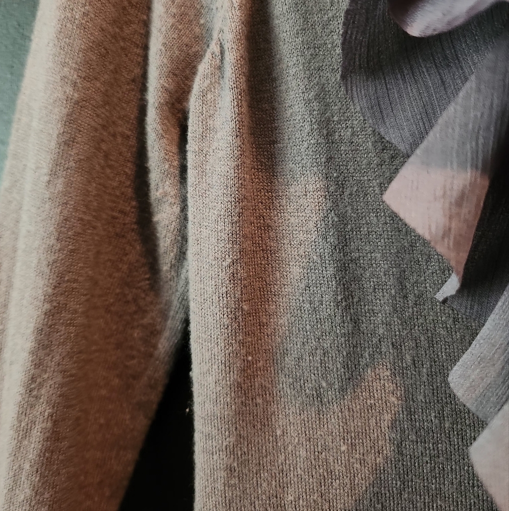LOFT Women's Gray Cardigan with Ruffled Front~size XSP - Picture 7 of 7